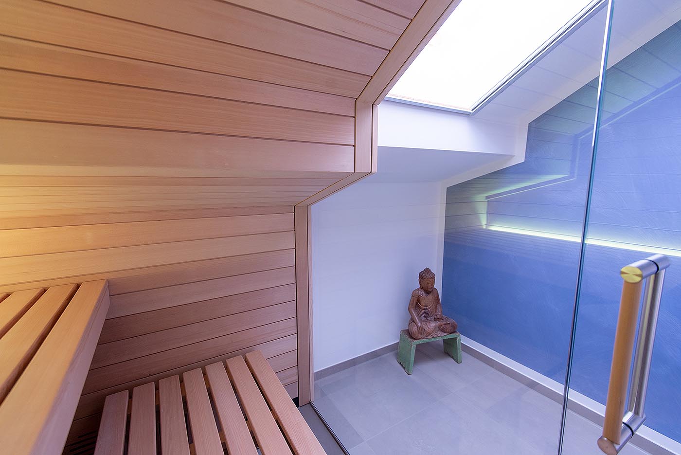 Sauna with sloping roof | Custom-made design | corso sauna